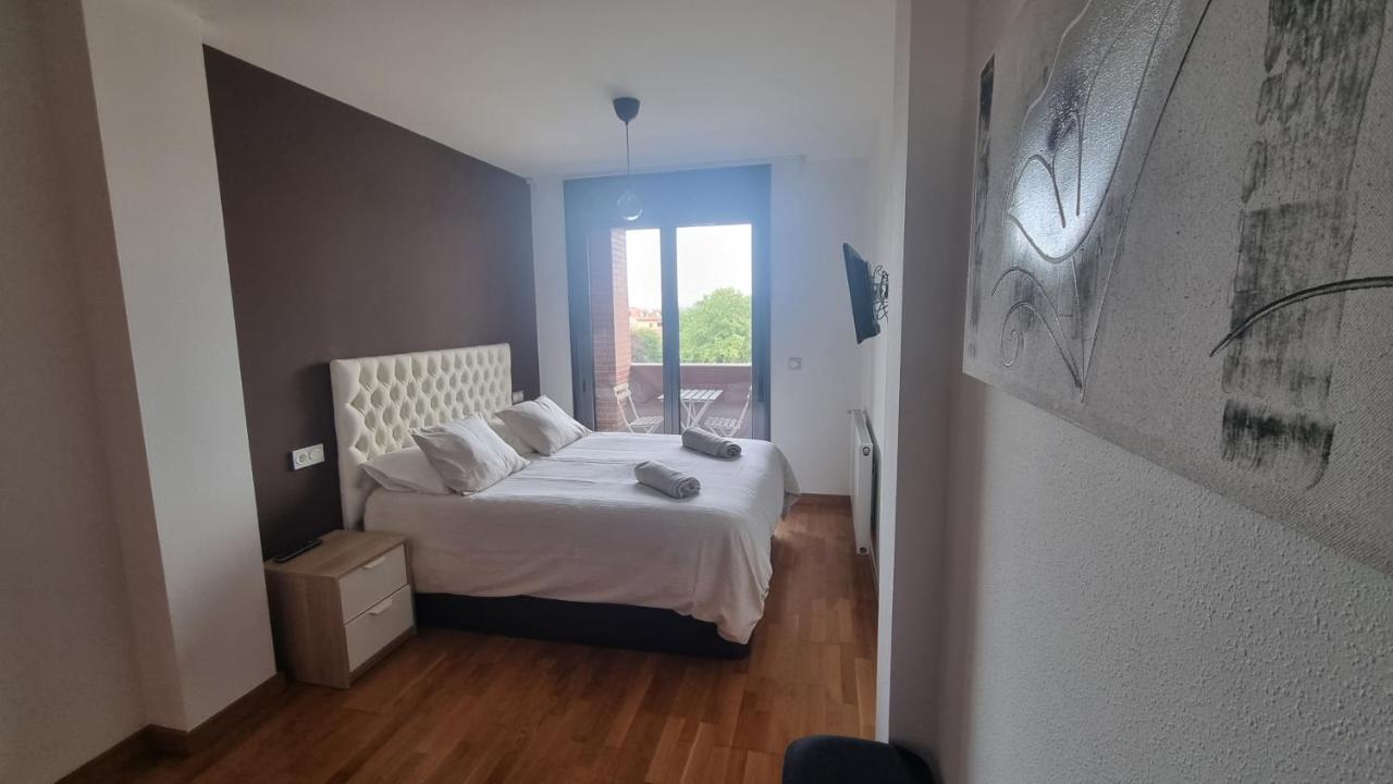 Apartamento Piso Zona Hospital 6 Personas Oviedo Exterior foto
