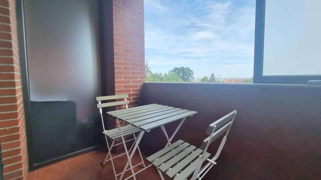 Apartamento Piso Zona Hospital 6 Personas Oviedo Exterior foto